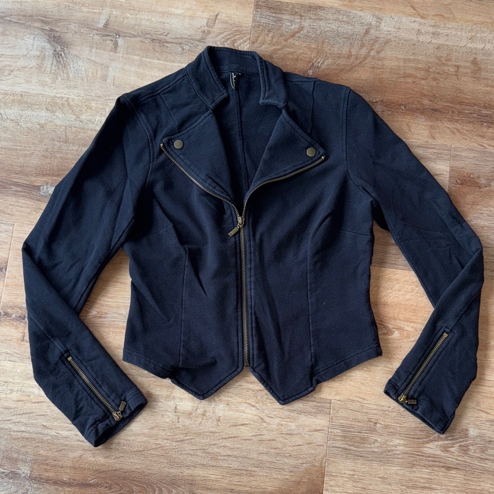 Women's Black Cropped Jacket